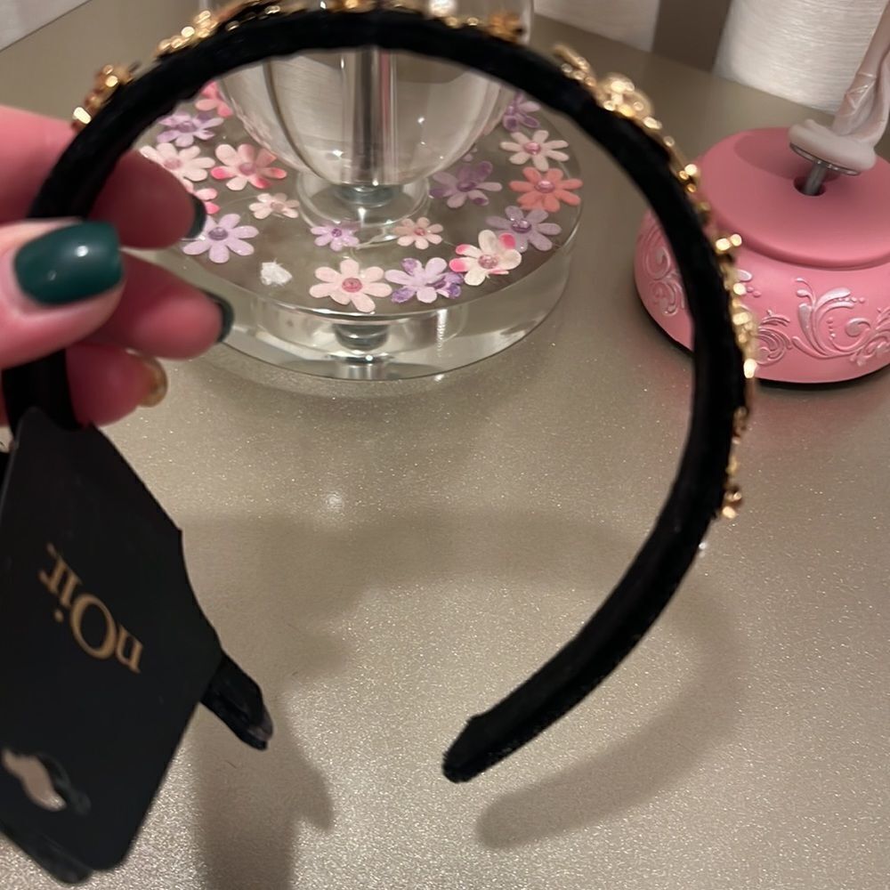 💕1 hr sale 🎉Gold and black Headband - Picture 2 of 9